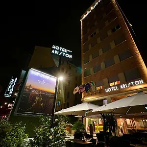 Ariston **** Milano
