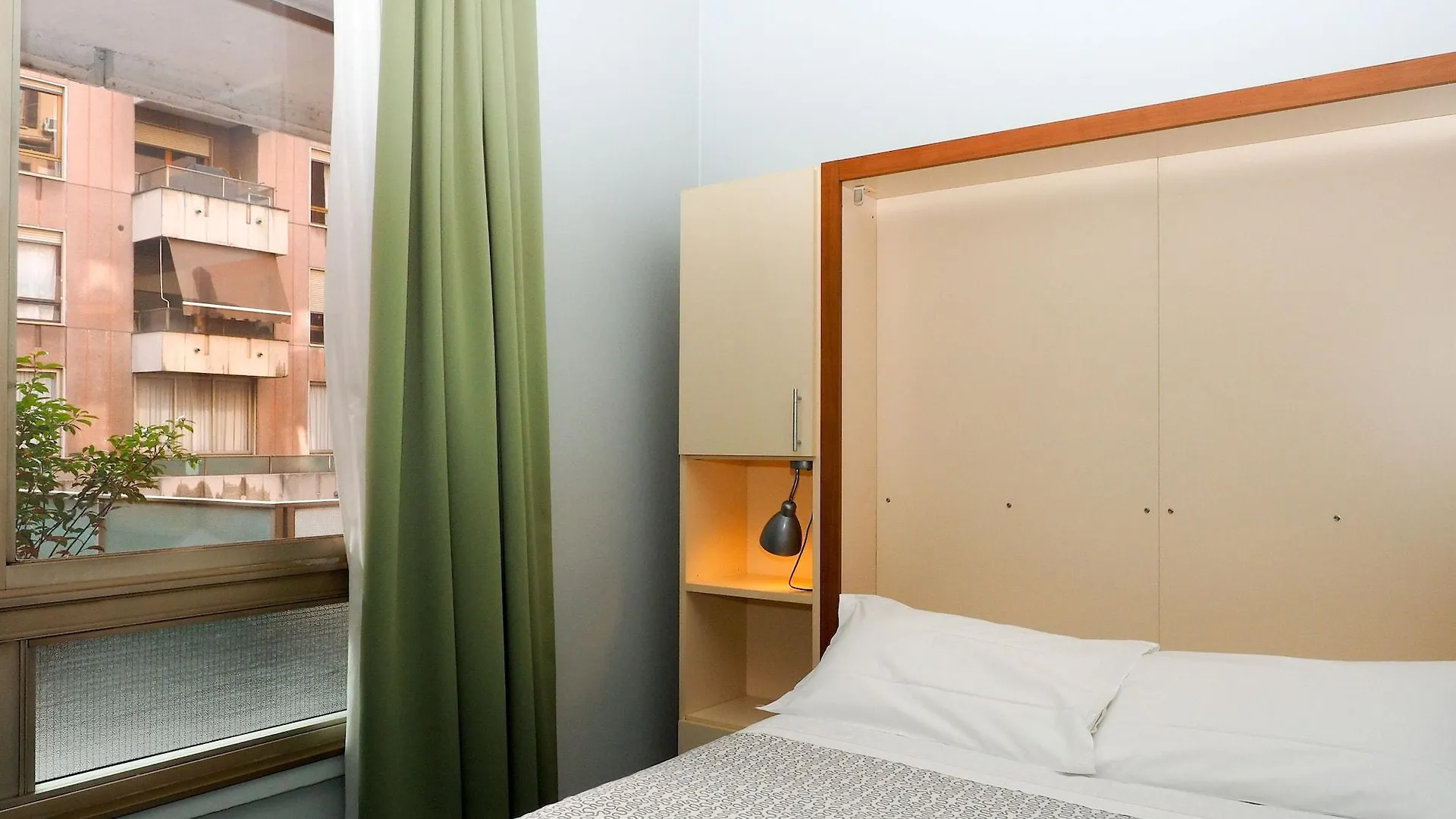 ****  Aparthotel Navigli Milán Italia