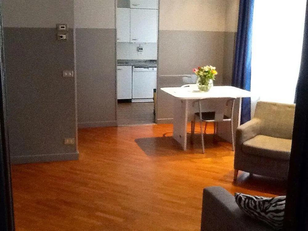 ****  Aparthotel Navigli Milán Italia